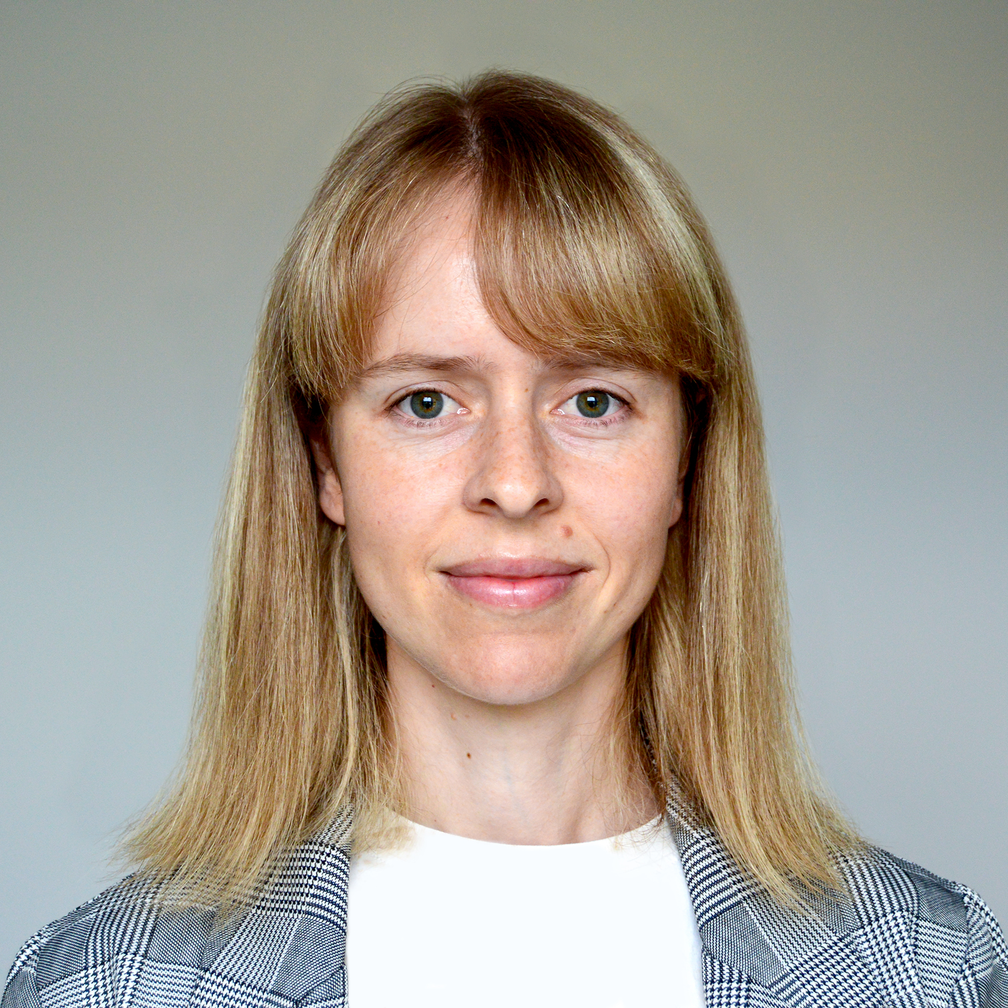 Profile Image Lisa Farrant AST